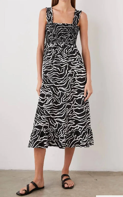 The Rumi Contour Lines Dress In Black/white