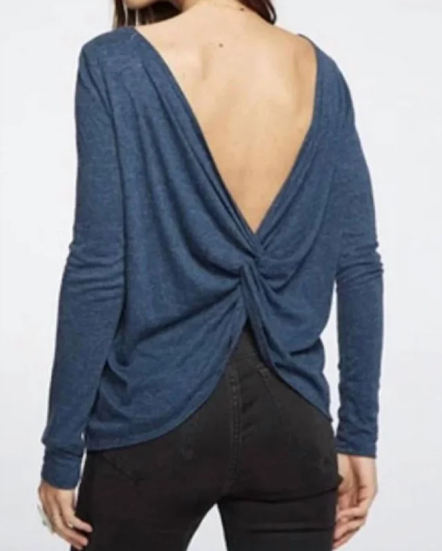 Long Sleeve Tri-Blend Twist Back Pullover In Amalfi